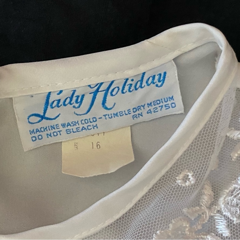 Lady Holiday - Vintage - GUC - Womens Dress Blouse. Good Condition. - Picture 3 of 3